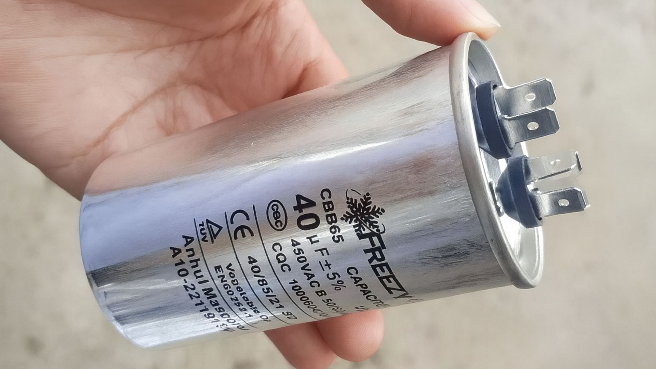 Tụ nhôm CBB65 – linh kiện phổ biến trong điều hòa