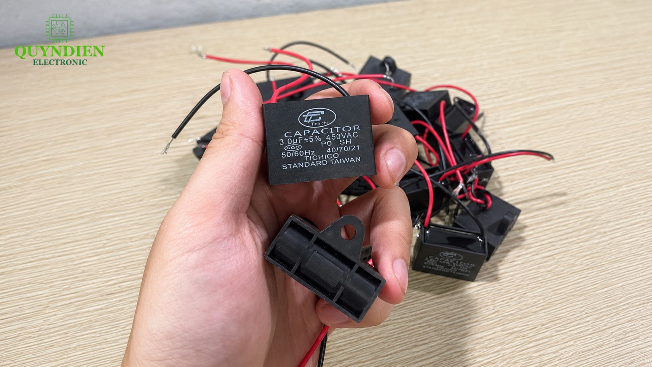 Tụ điện quạt 3.0µF 450VAC dùng cho stator B5 và quạt công suất lớn