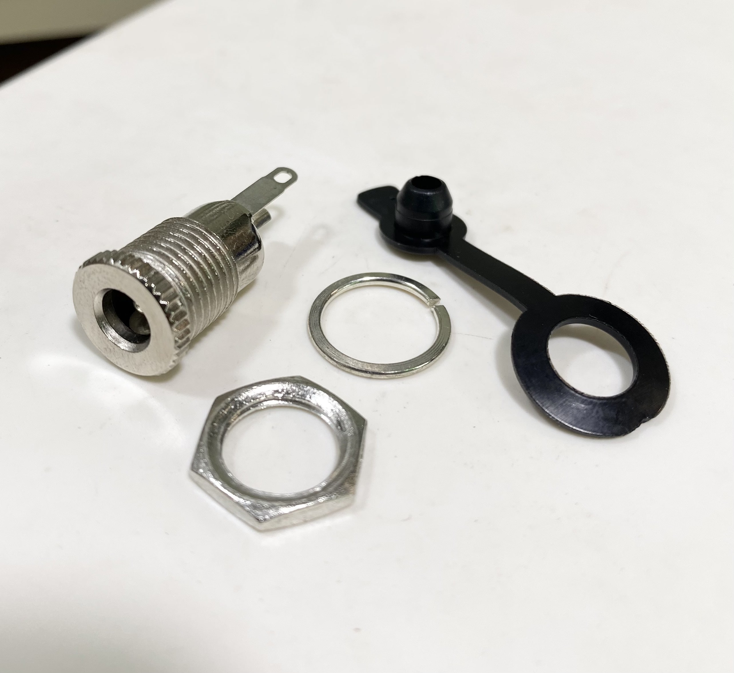 Jack, Giắc sạc DC 5.5x2.1mm kim loại có ron chống nước