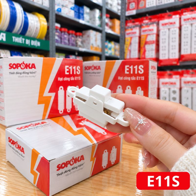 Công Tắc Điện Vuông SOPOKA