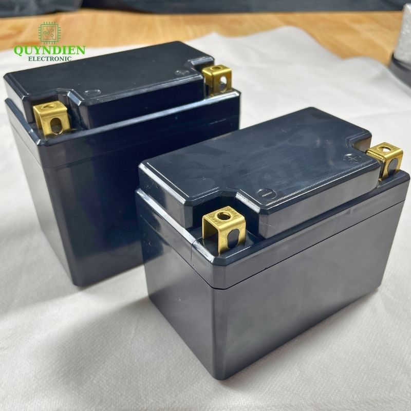 Vỏ Bình Đề Xe Máy YT4 Cọc Vuông Nắp Đục