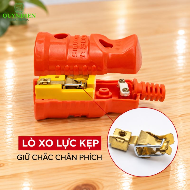 Phích Cắm Cái Chịu Tải Cao 3000W