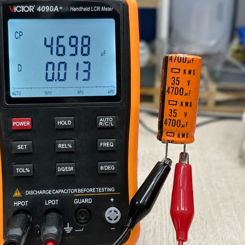 Tụ Hóa Lọc Nguồn 4700uF/35V Màu CAM