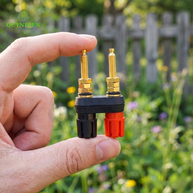Trạm Loa Amply Đôi Chân Dài Lỗ 4mm