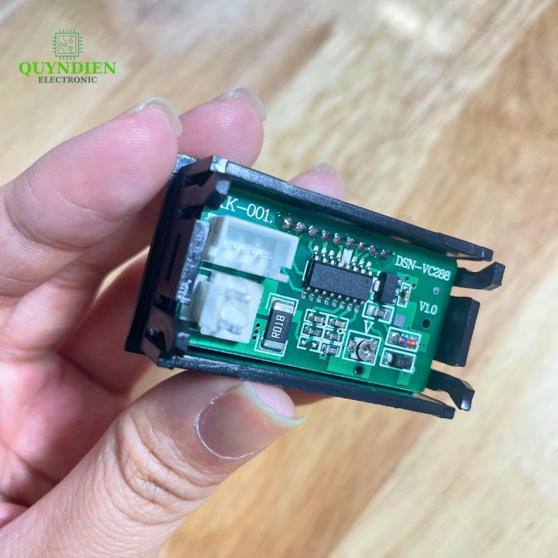 Đồng Hồ Đo Điện Áp Và Dòng Điện DC Hiển Thị Kép 0-100V 10A