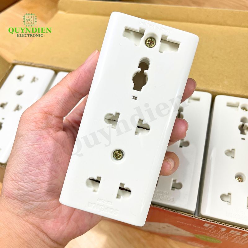 Ổ Cắm điện 3 Cửa Có Nắp Che An Toàn E15N
