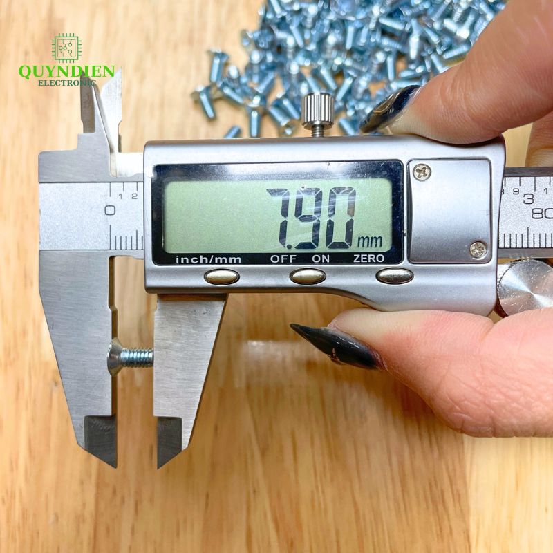 Ốc vít đầu COL Trắng M4 Ren Mịn 4mm Dài 8mm