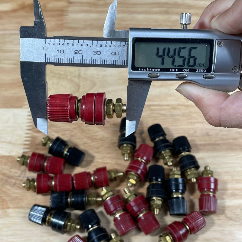 Cặp Jack loa JS333 M6 Cọc Đồng NẮP NHỰA Đỏ Đen trục 6mm