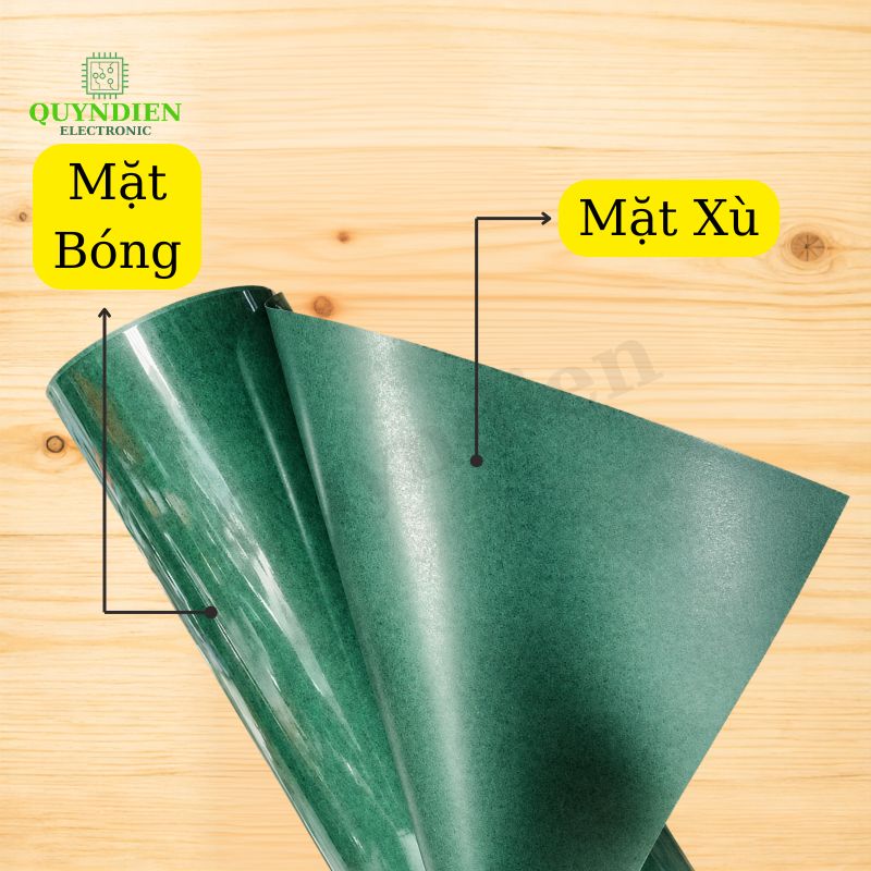 Giấy Cách Điện Xanh 1 Mặt Bóng 1 Mặt Xù Khổ 1 Mét Dày 0.2mm