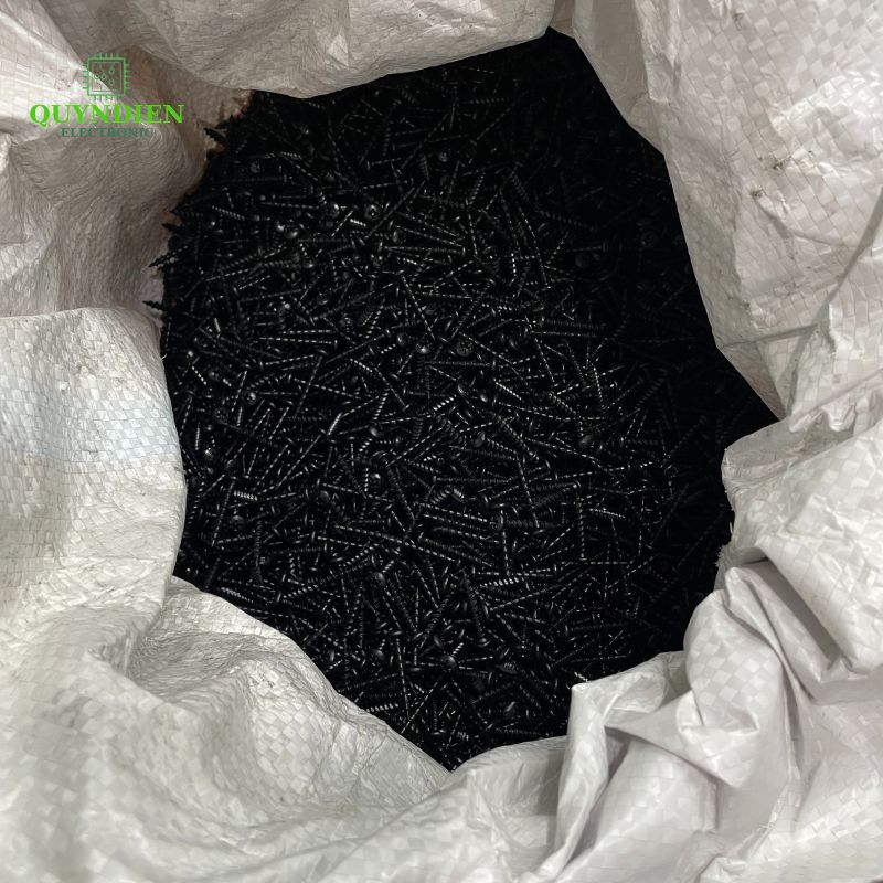 Ốc Vít M4x40mm Taiwan Ren Thưa Nhọn - Túi 1kg