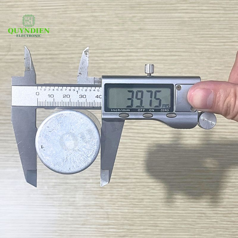 Tụ Nhôm Dây 25uF - 450V