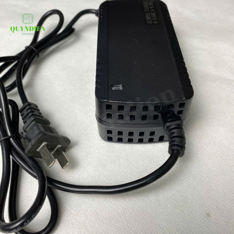 Bộ Sạc Pin Sắt Olympus 4S 14.6V-5A Jack 5.5x2.5mm