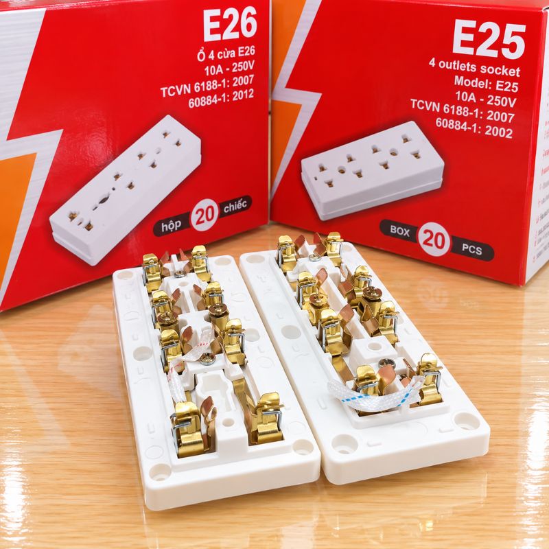 Ổ Cắm Điện 4 Cửa Công Suất 2200W E25