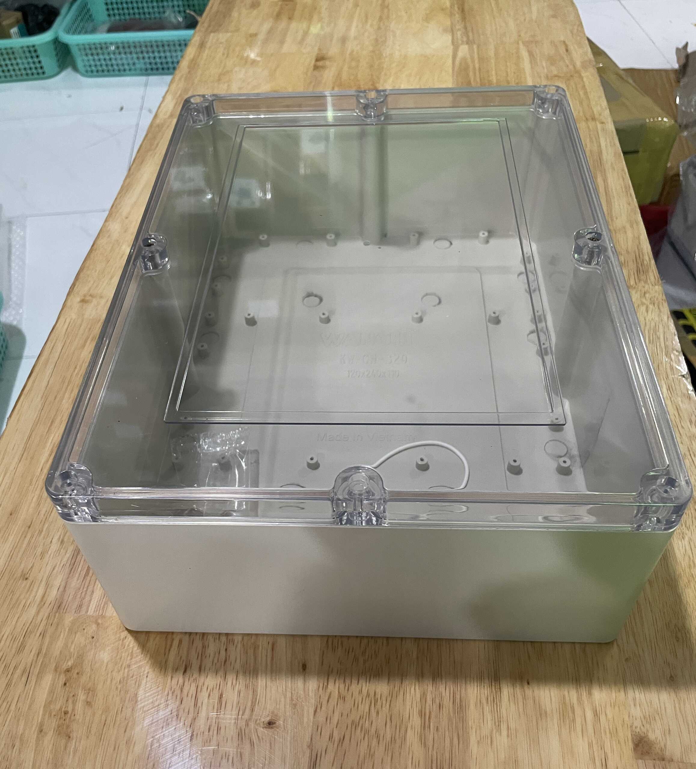 Hộp nhựa ABS 320x240x110mm WANCHI