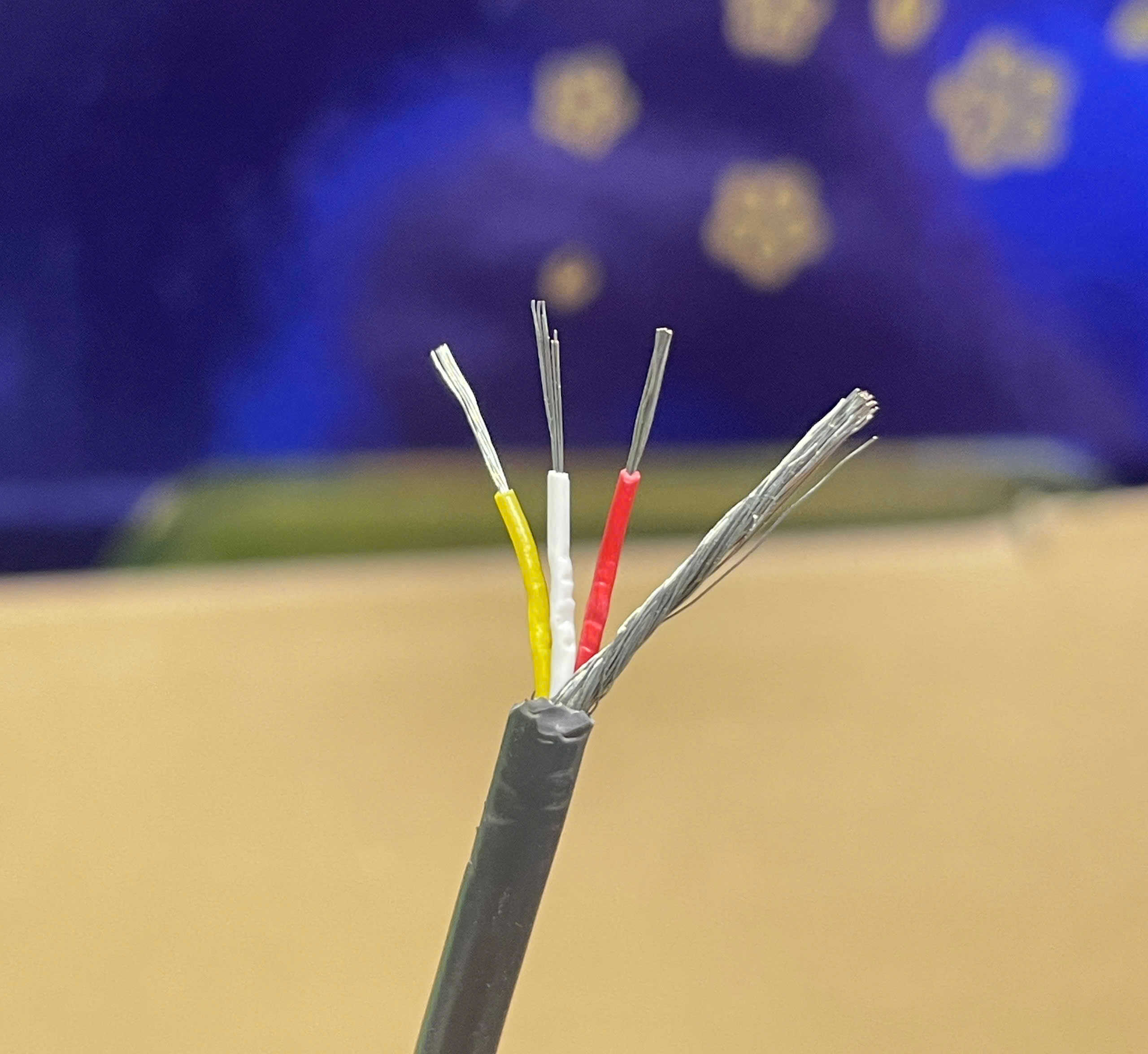 Dây 3 tín hiệu đồng xi bạc 3mm màu đen 26 AWG