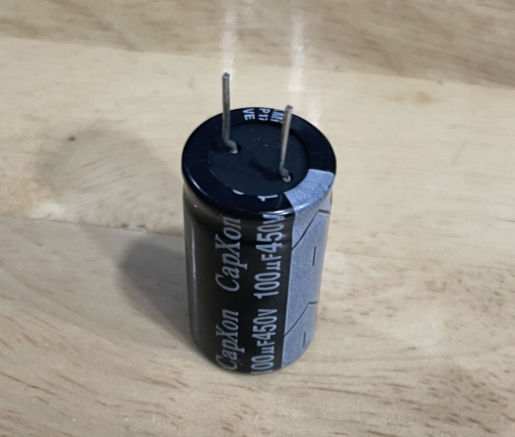Tụ lộc nguồn 100uf 450V mới 100% chân mềm