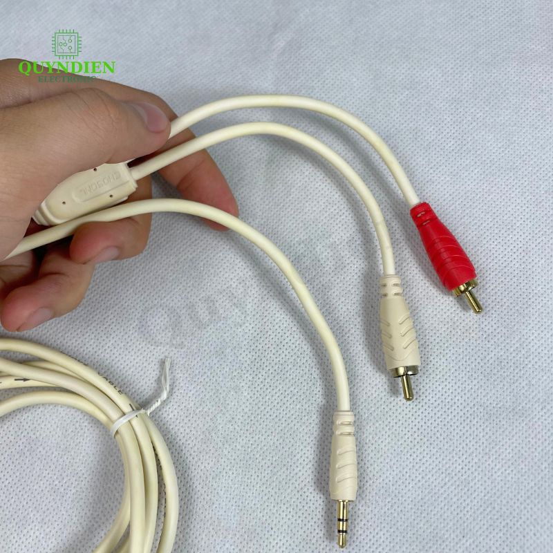 Dây Loa 1 Đầu 3.5 Ra 2 AV Loại Xịn Chống Nhiễu CHOSEALAQ5215 Dài 1.8m