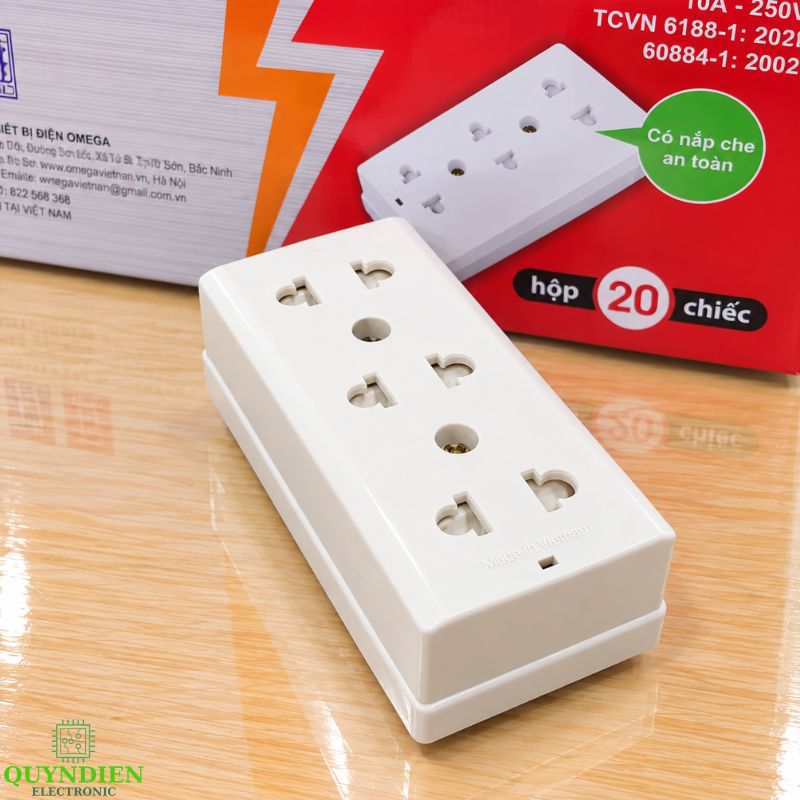 Ổ Cắm điện 3 Cửa Có Nắp Che An Toàn E14N