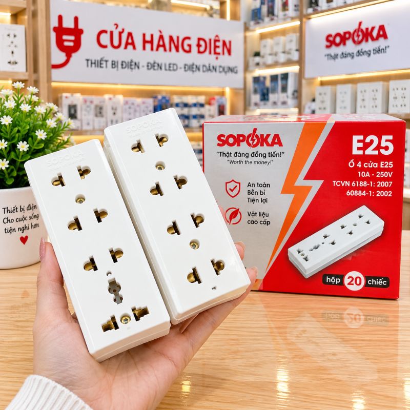 Ổ Cắm Điện 4 Cửa Công Suất 2200W E25