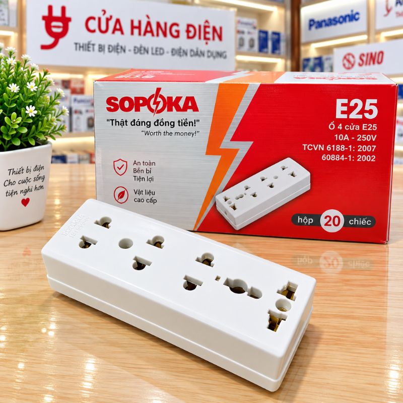 Ổ Cắm Điện 4 Cửa Công Suất 2200W E26