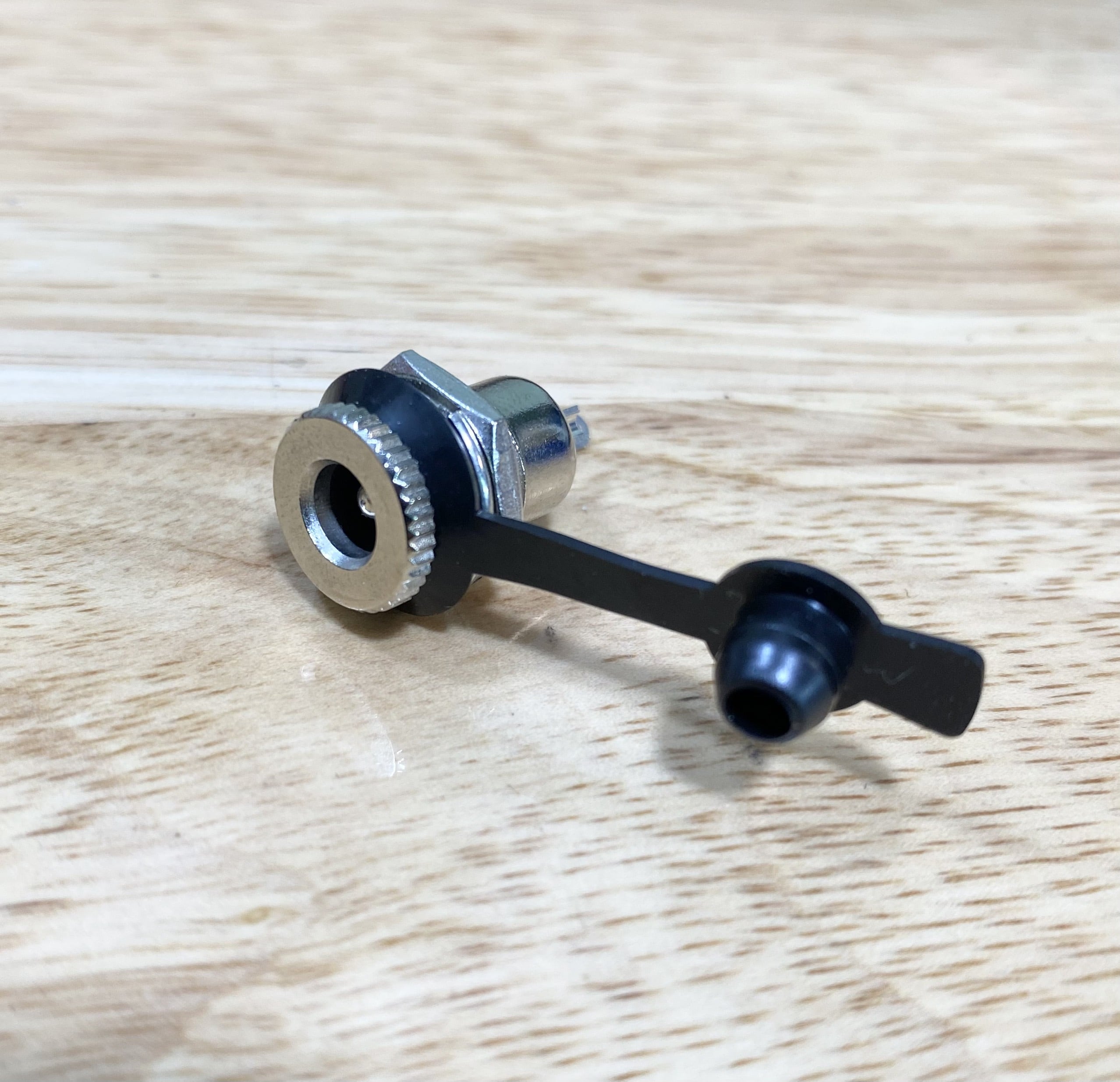 Jack, Giắc sạc DC 5.5x2.1mm kim loại có ron chống nước