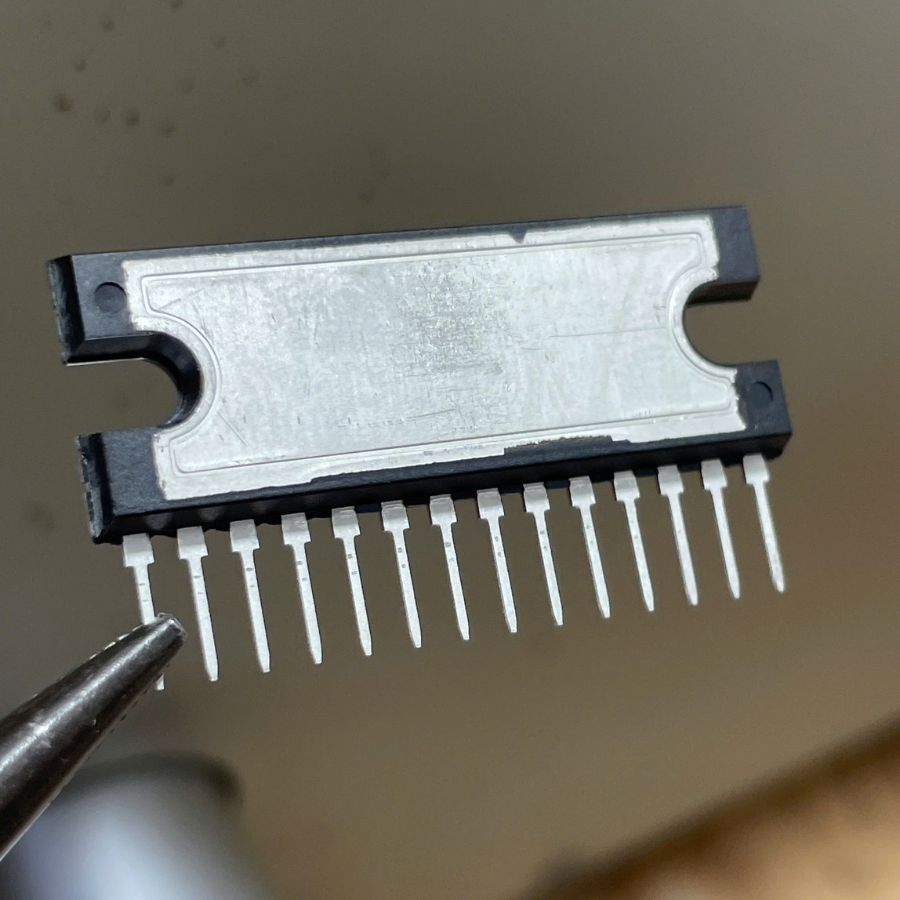 IC LA4440 Khuyếch Đại Công Suất, chân đồng