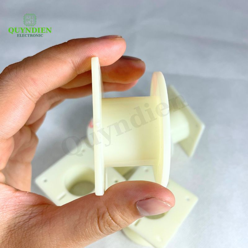Lõi Nhựa Vuông Tròn 55 Quấn Cuộn Cảm Phân Tần Loa - Màu Trắng Sữa
