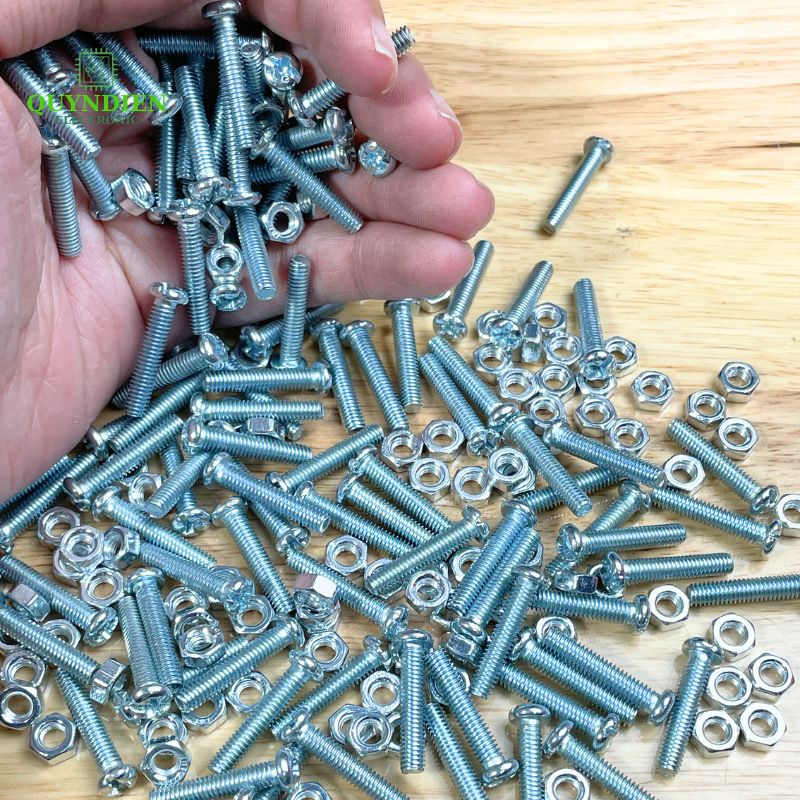 Ốc Vít M4x20mm Có Kèm Tán