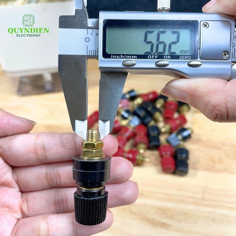 Cặp Jack loa JS333 M6 Cọc Đồng NẮP NHỰA Đỏ Đen trục 6mm