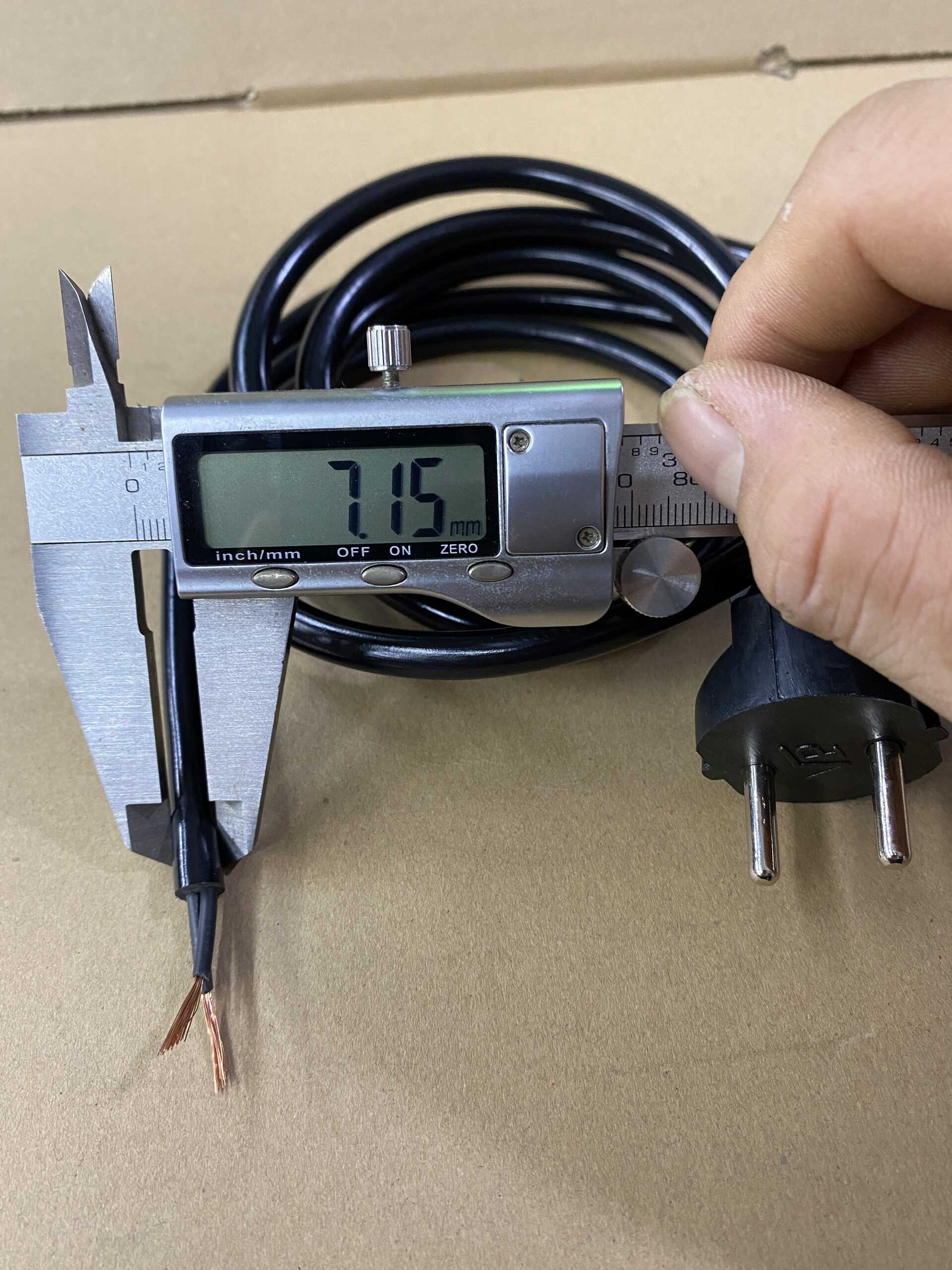 Dây nguồn lõi đồng dài 2m, 3m, 5m dùng cho máy khoan, máy cưa, máy cắt,...v.v...