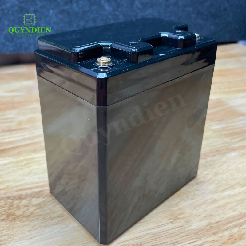 Vỏ Bình Đề Xe Máy YT7 Cọc Tròn Nắp Đục