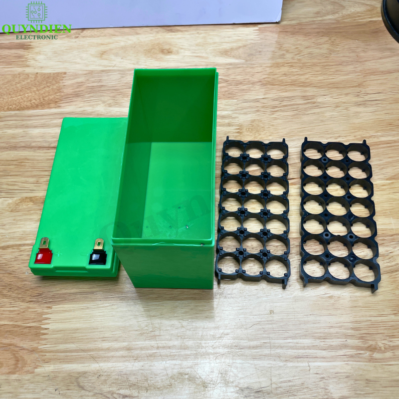 Vỏ Hộp Đựng Pin 18650 màu Xanh kèm khung