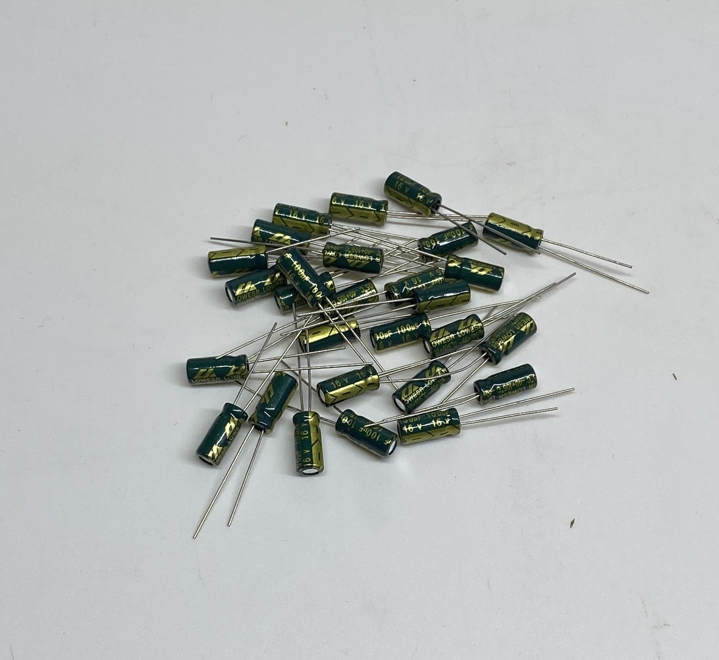 Tụ Hóa 100uf - 35V Màu ngẫu nhiên