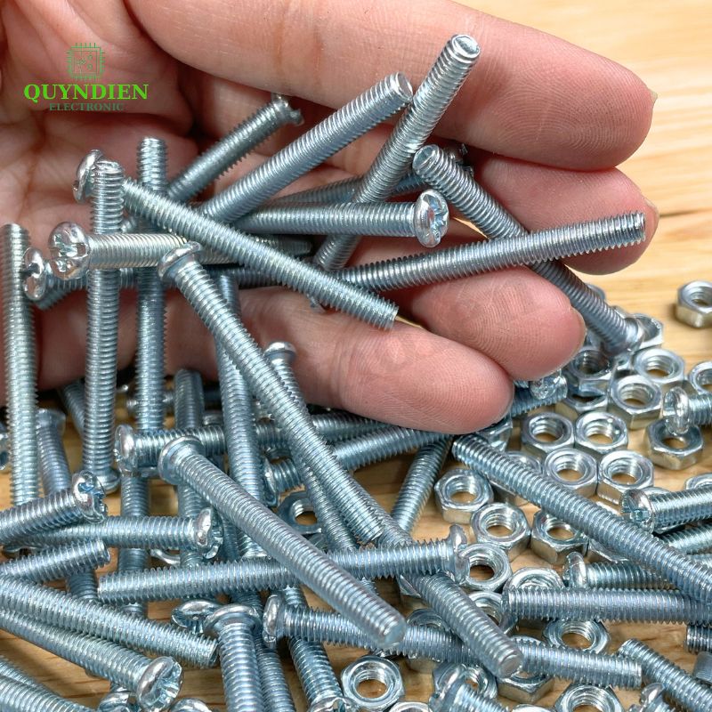Ốc Vít M4x40mm Có Kèm Tán - Túi 100 Con