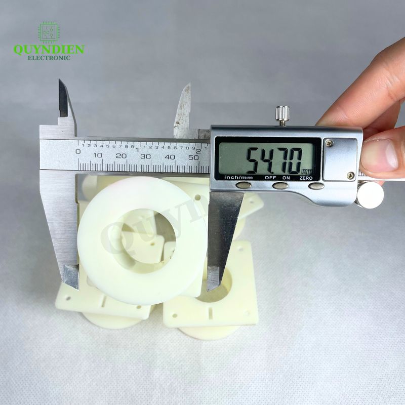 Lõi Nhựa Vuông Tròn 55 Quấn Cuộn Cảm Phân Tần Loa - Màu Trắng Sữa