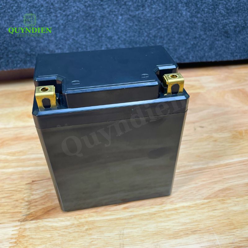 Vỏ Bình Đề Xe Máy YT7 Cọc Vuông Nắp Đục
