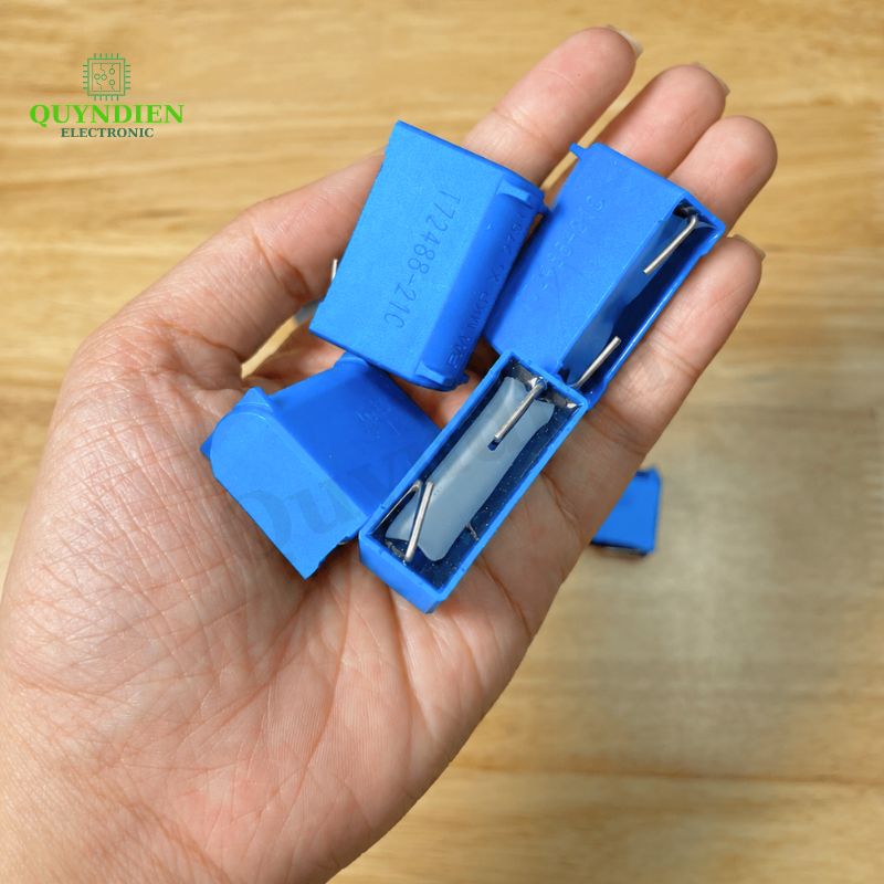 Tụ Bếp Từ 4uF 275VAC 400VDC Màu Xanh Loại Đứng