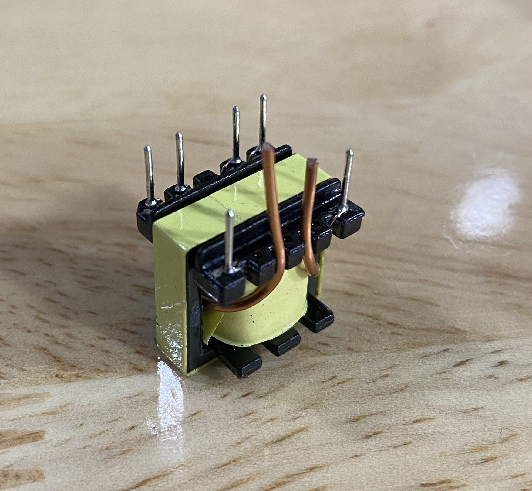 Biến áp cách ly EE16 , cuộn ci ti dòng (Dây Đồng 0.25mm)
