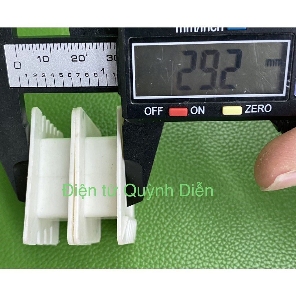 Khuôn nhựa quấn biến áp Fe silic 20x25mm