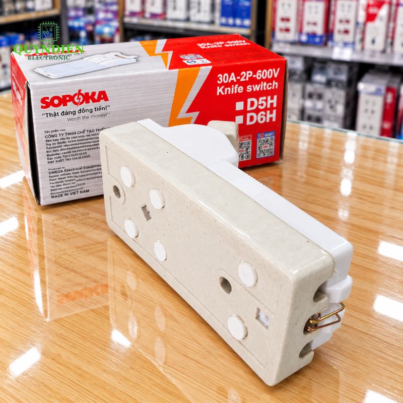 Cầu Dao Đế Sứ 1 Pha 2P 600V Cực Đúc SOPOKA