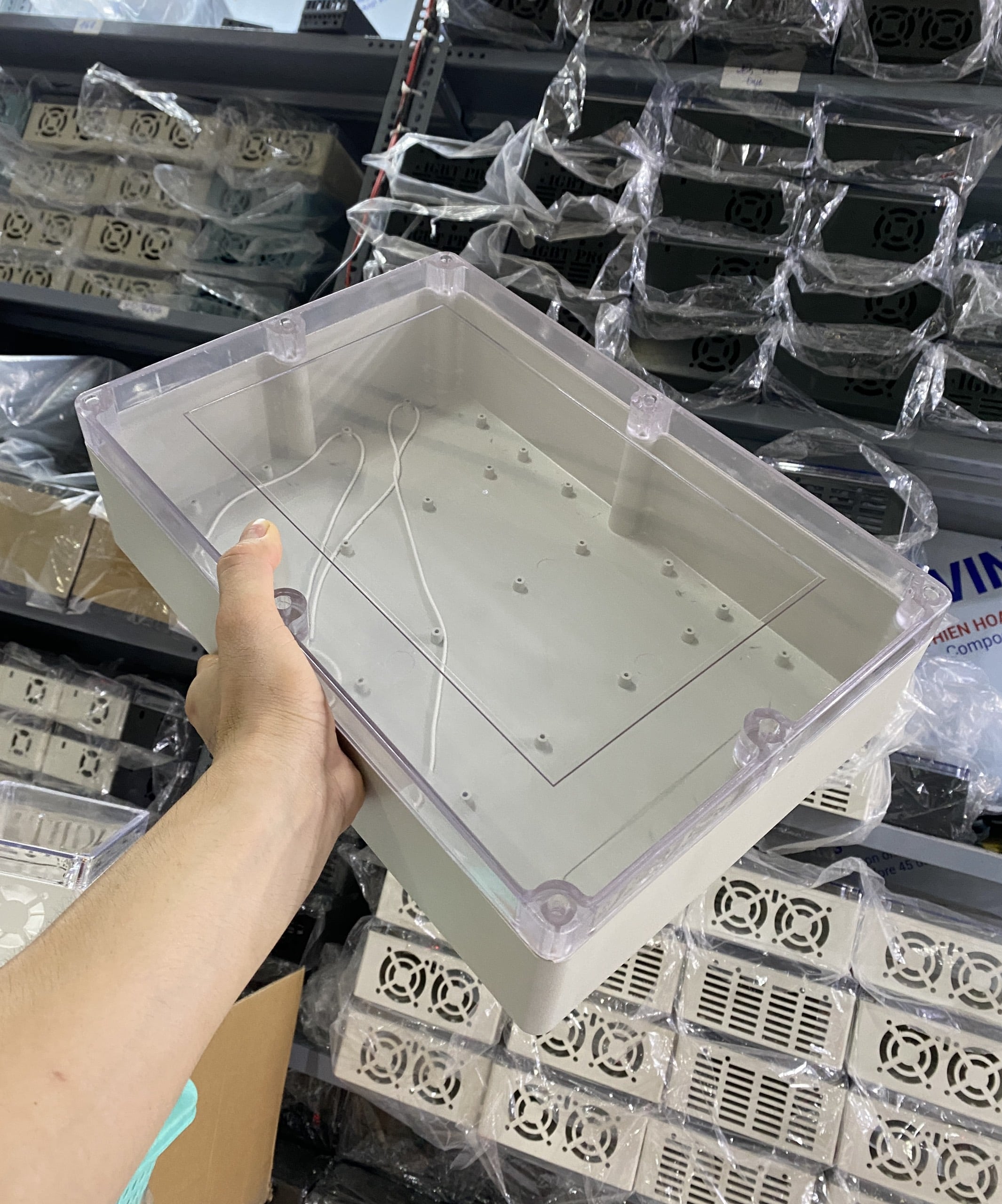 Hộp nhựa ABS 380x260x105mm