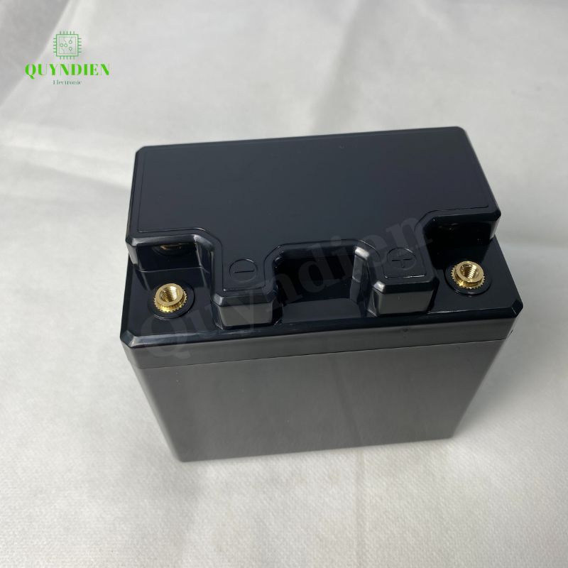 Vỏ Bình Đề Xe Máy YT4 Cọc Tròn Nắp Đục