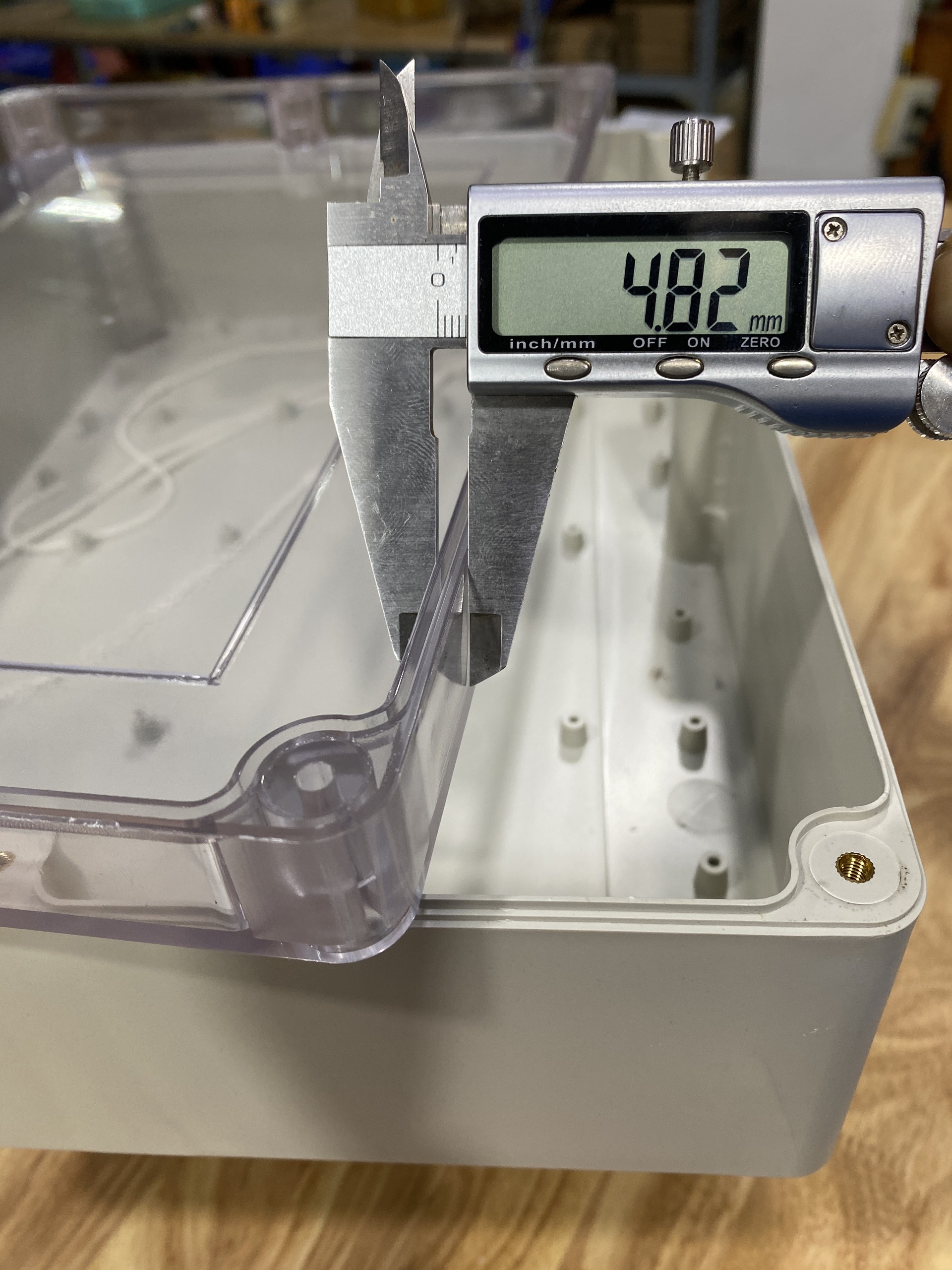Hộp nhựa ABS 380x260x105mm
