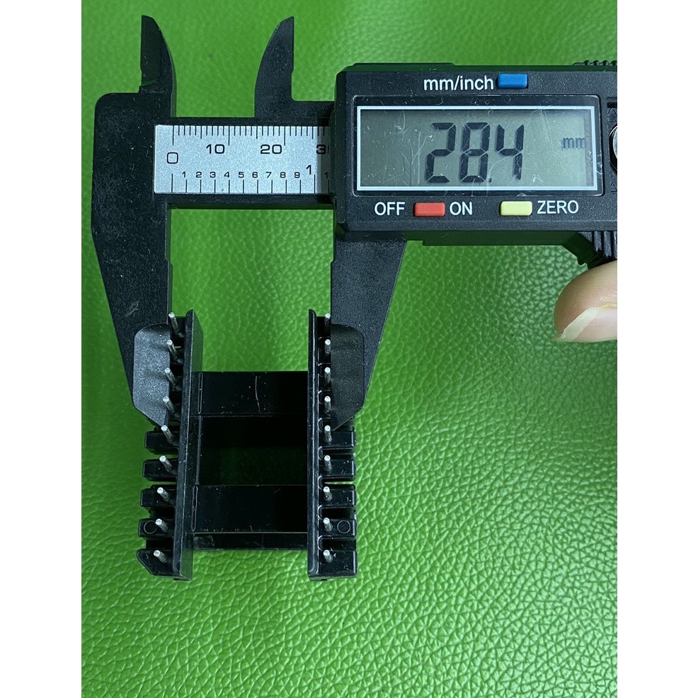 Khuôn biến áp xung EE4220 (9+9) Vuông Đứng