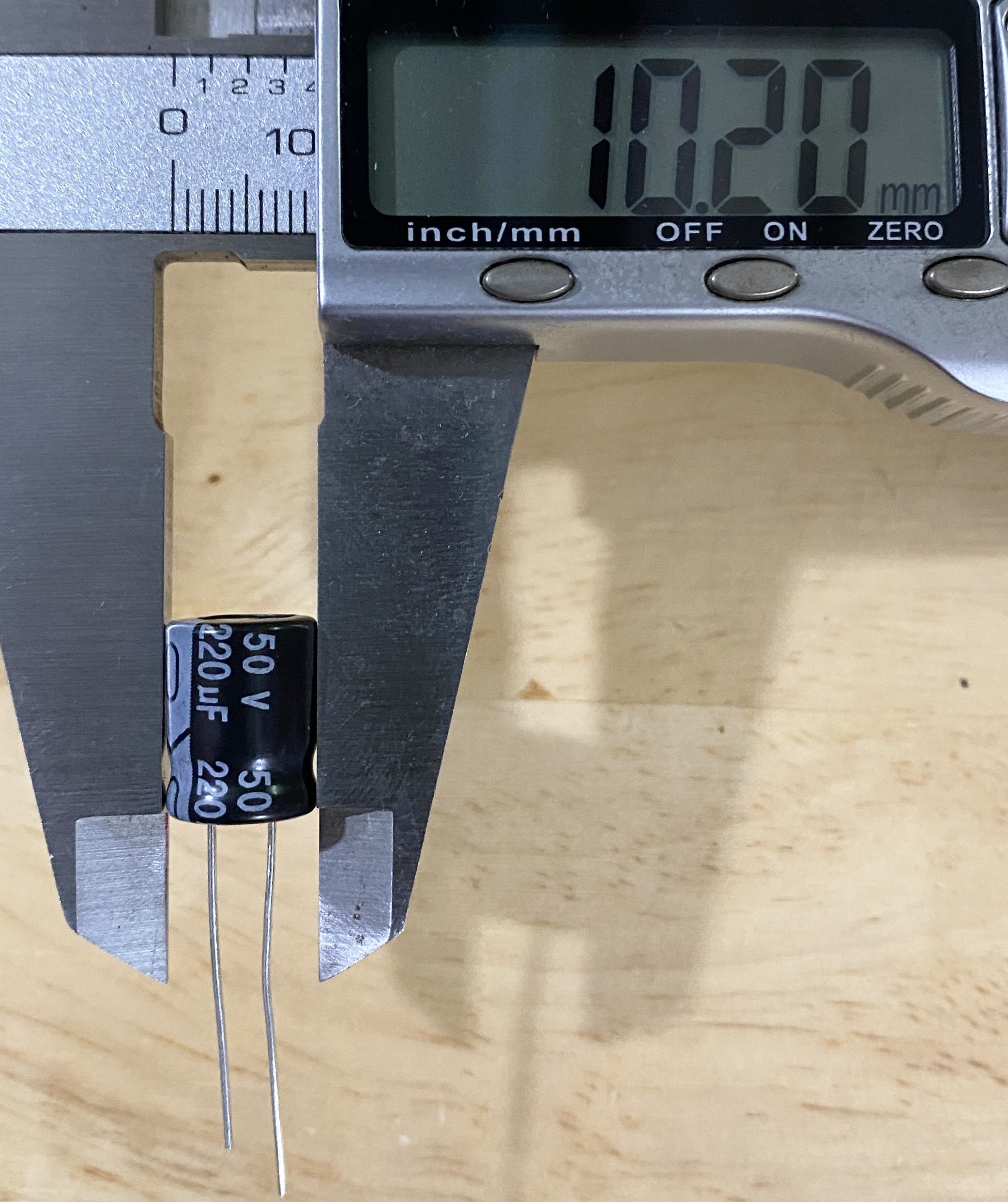 Tụ hóa 220uf 50v màu ngẫu nhiên (túi 10 con) 10x13mm