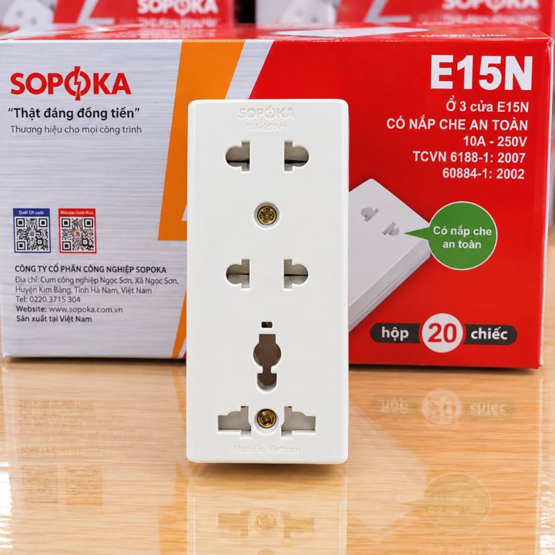 Ổ Cắm điện 3 Cửa Có Nắp Che An Toàn E15N