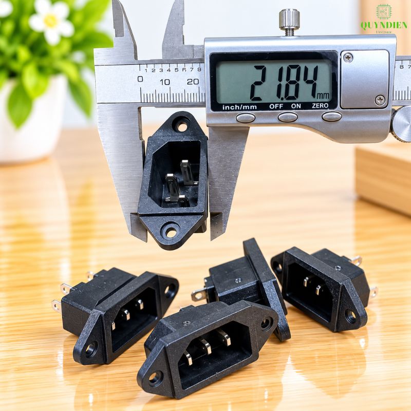Ổ Jack Nguồn AC 3 Chấu 10A 250V