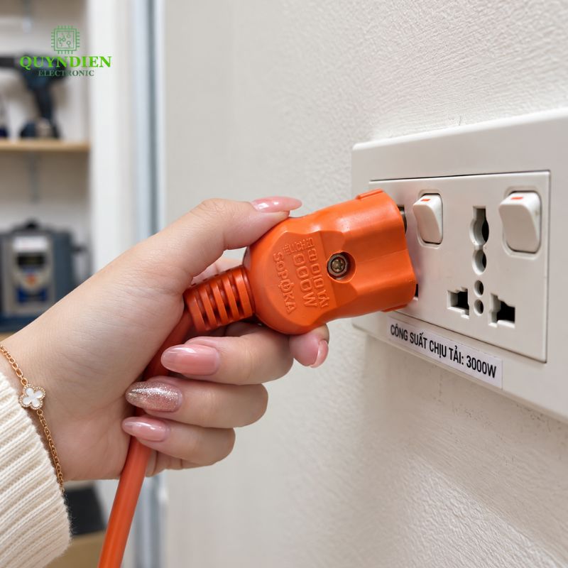 Phích Cắm Điện Siêu Chịu Tải P3000W2+