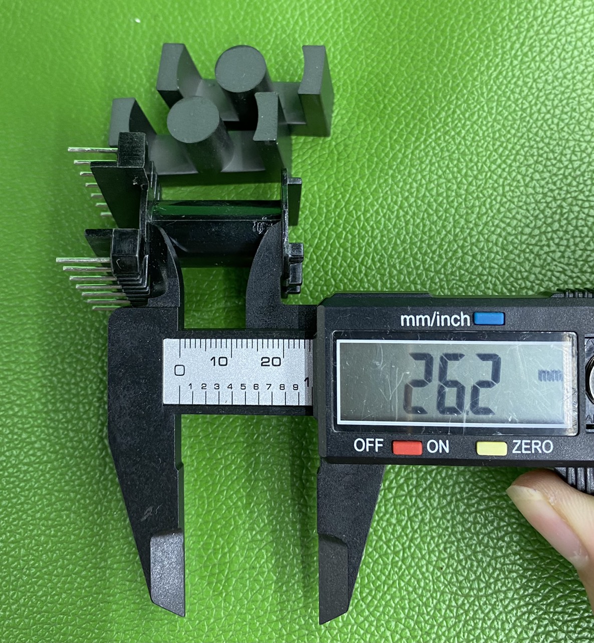 Lõi Biến áp xung EC3542 đứng (7+7 chân)