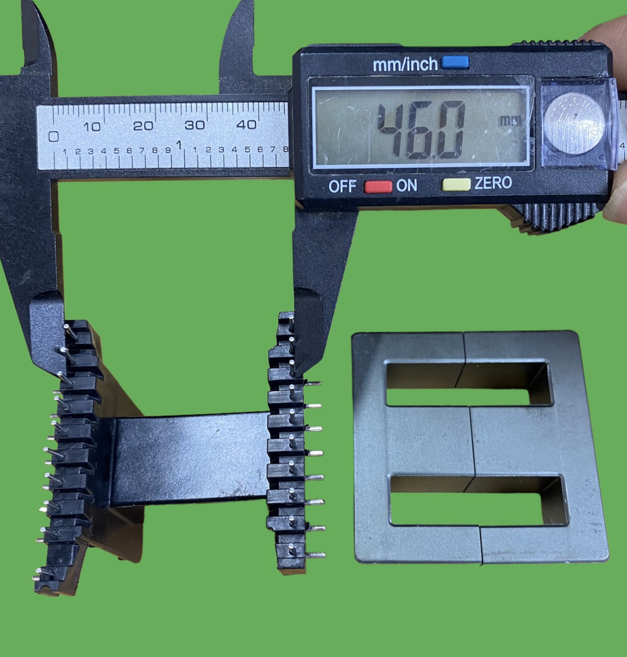 Lõi Biến Áp Xung EE5520 Khuôn Nằm 10+10 Chân